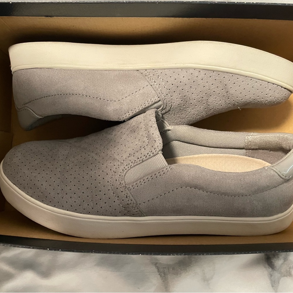 Dr Scholls gray sneakers, size 6